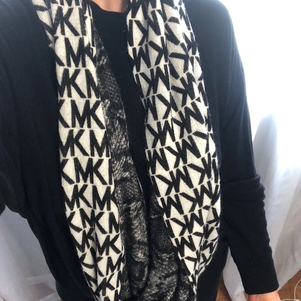Michael Kors infinity scarf, reversible.